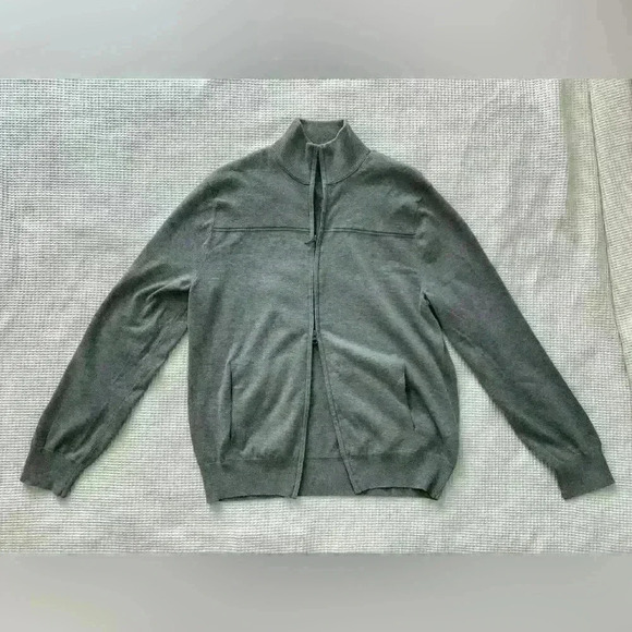 Banana Republic Men’s Full Zip Lightweight sweater/Jacket. Grey size large. - Picture 1 of 6